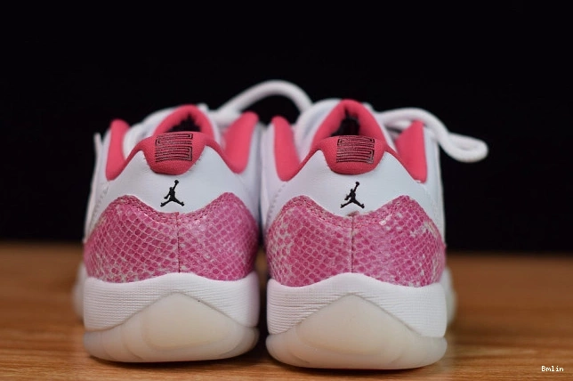 Bmlin Shoes Low Pink AH7860-106 11 Jordan Air Snakeskin WMNS 0824